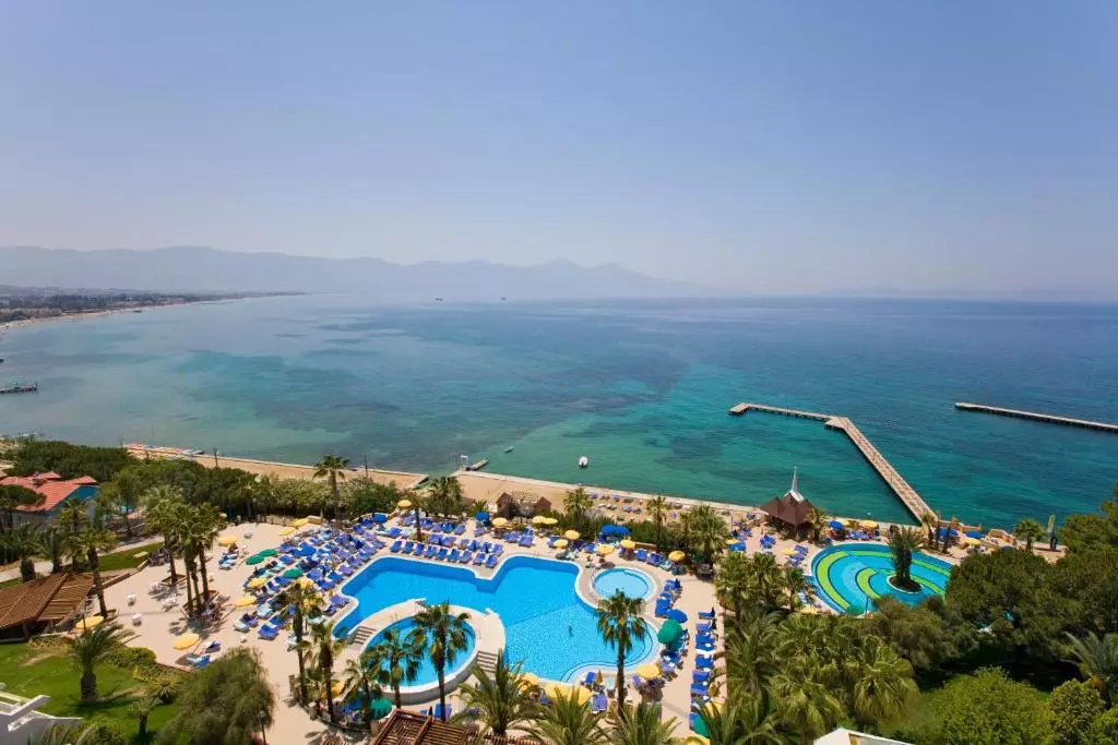 ویو Fantasia Hotel De Luxe